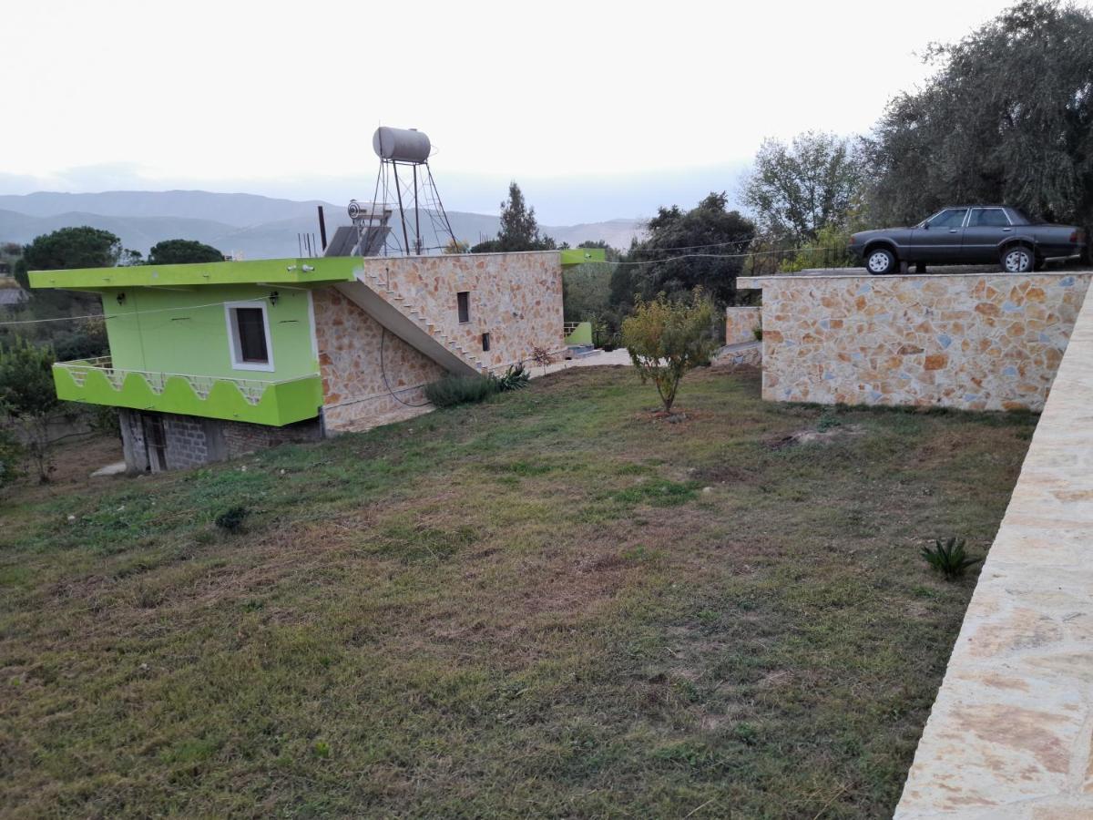 Appartement Cortina House Berat à Kuçovë Extérieur photo