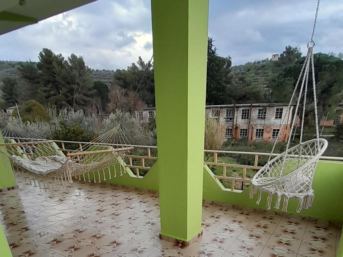 Appartement Cortina House Berat à Kuçovë Extérieur photo