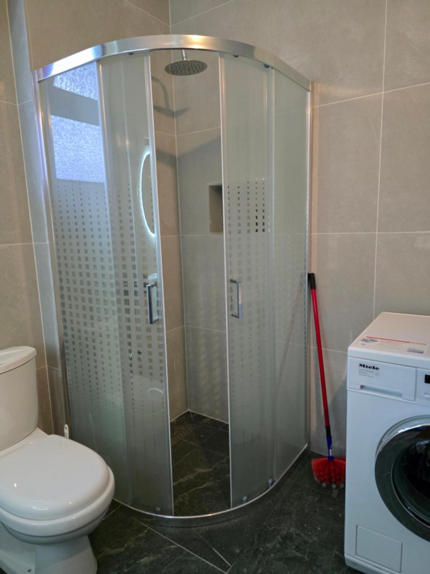 Appartement Cortina House Berat à Kuçovë Extérieur photo
